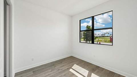 13566 SE Grovewood Drive, Port St. Lucie FL - photo 18 of 35