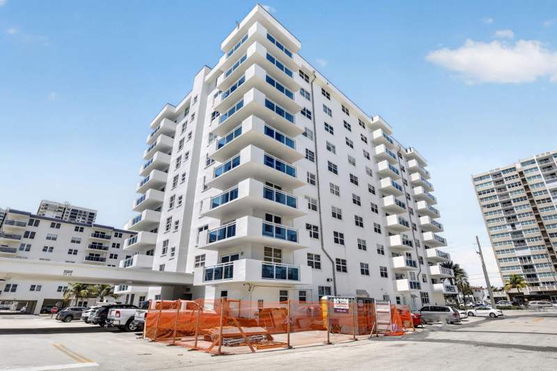 2 bedroom Condominium at 1701 S Ocean Drive #902, Wellington Towers Condo, Hollywood — photo 2