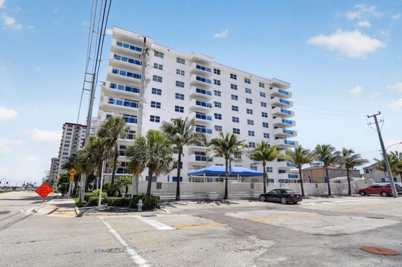 2 bedroom Condominium at 1701 S Ocean Drive #902, Wellington Towers Condo, Hollywood — photo 4