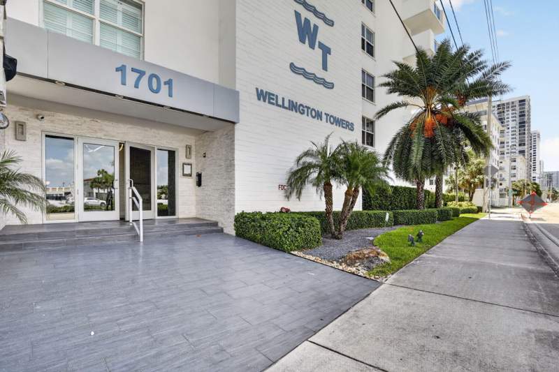 2 bedroom Condominium at 1701 S Ocean Drive #902, Wellington Towers Condo, Hollywood — photo 5