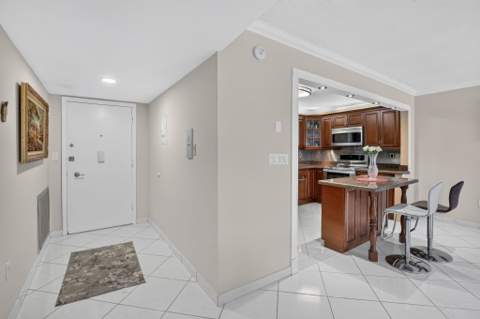 1701 S Ocean Drive #902, Hollywood FL - photo 8 of 51