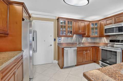 1701 S Ocean Drive #902, Hollywood FL - photo 12 of 51