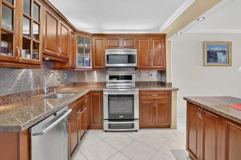 1701 S Ocean Drive #902, Hollywood FL - photo 13 of 51