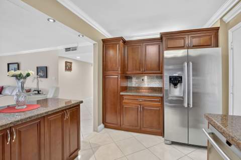 1701 S Ocean Drive #902, Hollywood FL - photo 14 of 51