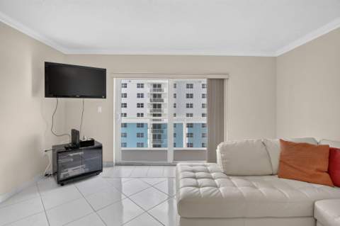 1701 S Ocean Drive #902, Hollywood FL - photo 19 of 51