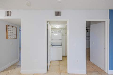 1524 Lake Crystal Drive #E, Royal Palm Beach FL - photo 21 of 24