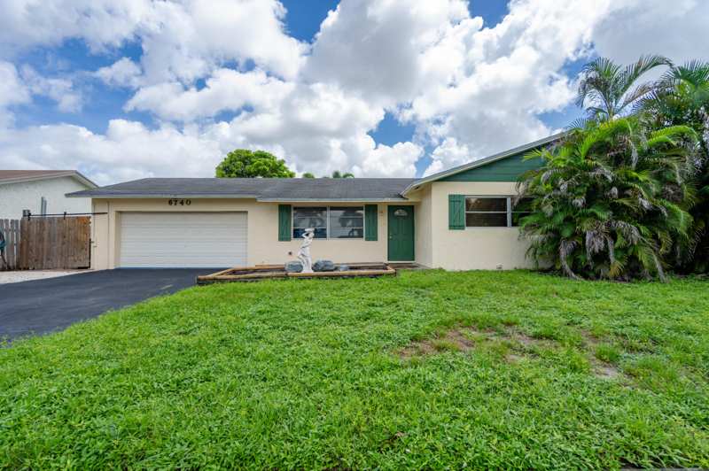3 bedroom Single Family Residence at 6740 NW 26th Avenue, Palm Aire Village 3rd Section Add'n 3 92-34 B , Fort Lauderdale — photo 1