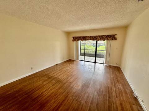 305 Lakeside Court, Sunrise FL - photo 15 of 30