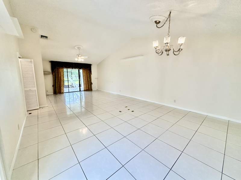 3 bedroom Condominium at 305 Lakeside Court, Lakeside Villas At, Sunrise — photo 5