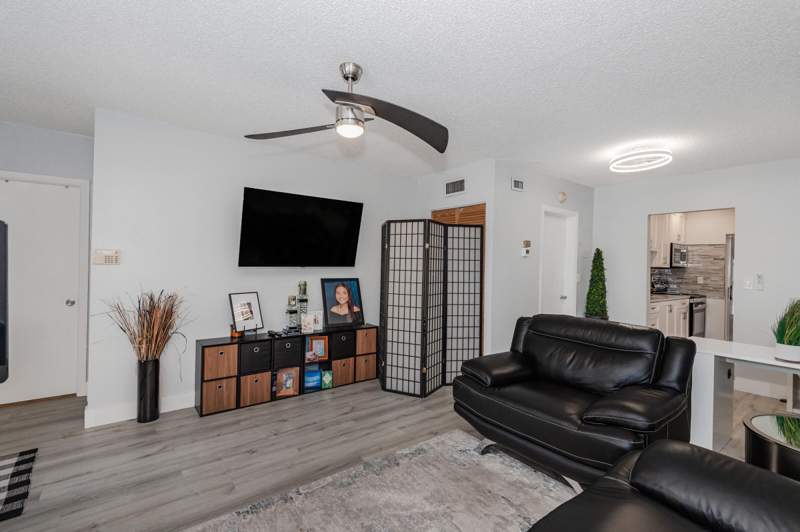 1 bedroom Condominium at 7610 NW 1st Street #205, Oriole Gardens Three 83 Condo, Margate — photo 4