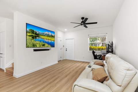 15266 SW 49th Street, Davie FL - photo 9 of 46