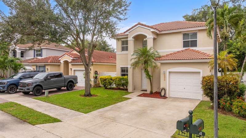 3 bedroom Single Family Residence at 15266 SW 49th Street, Regency, Davie — photo 2