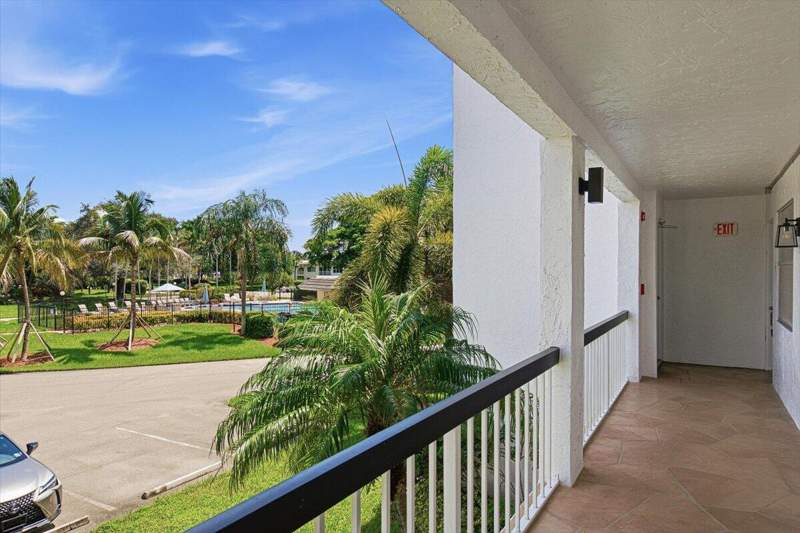 2 bedroom Condominium at 4602 Martinique Way #A2, Martinique Village I Condo, Coconut Creek — photo 2