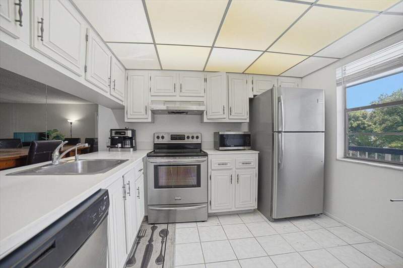 2 bedroom Condominium at 4602 Martinique Way #A2, Martinique Village I Condo, Coconut Creek — photo 4