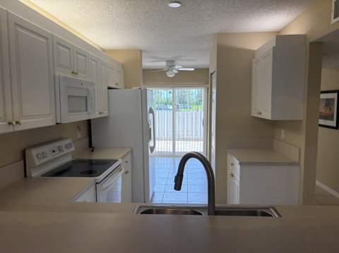 7763 Southampton Terrace #Unit 104, Tamarac FL - photo 9 of 36