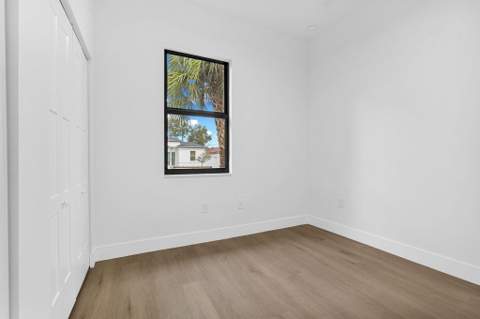 2540 NW 14th Court, Fort Lauderdale FL - photo 22 of 81