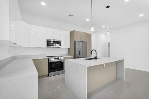 2540 NW 14th Court, Fort Lauderdale FL - photo 17 of 81
