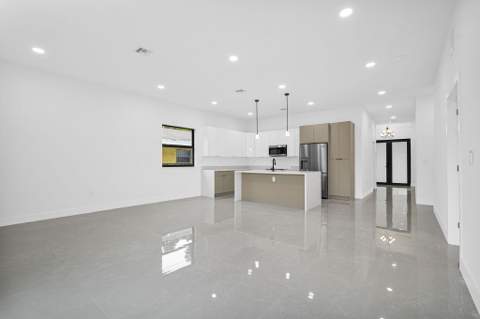 2540 NW 14th Court, Fort Lauderdale FL - photo 16 of 81