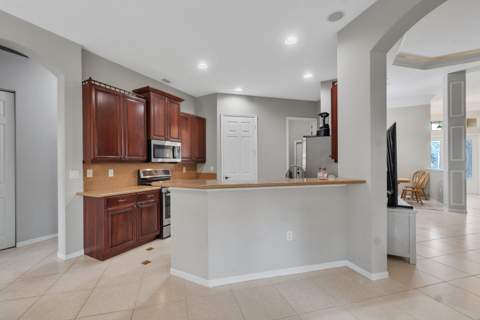521 SW Lake Manatee Way, Port St. Lucie FL - photo 8 of 35