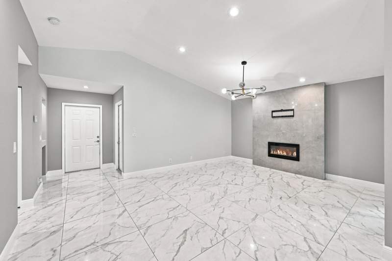 3 bedroom Single Family Residence at 372 W Riverbend Drive #372, New River Estates Section Eight, Sunrise — photo 5