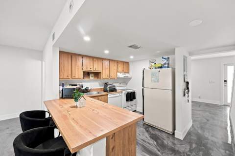 1739 NW 80TH Avenue #E, Margate FL - photo 9 of 37