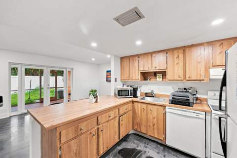 1739 NW 80TH Avenue #E, Margate FL - photo 11 of 37