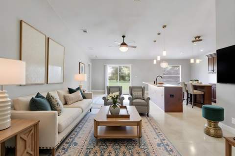 825 SE Cavern Avenue, Port St. Lucie FL - photo 10 of 48