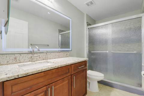 825 SE Cavern Avenue, Port St. Lucie FL - photo 16 of 48