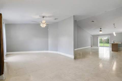 825 SE Cavern Avenue, Port St. Lucie FL - photo 24 of 48