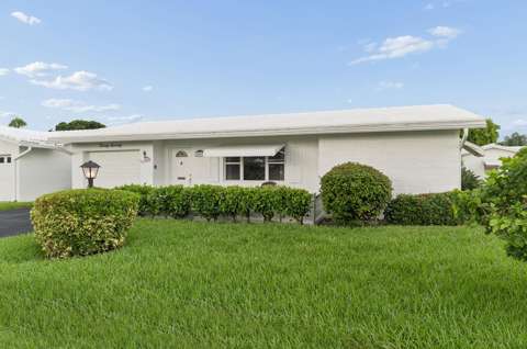 2070 SW 13Th Terrace, golf community for sale in Boynton Beach