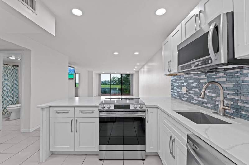 2 bedroom Condominium at 4822 Esedra Court #106, Fountains Of Palm Beach Condo 4, Lake Worth — photo 4