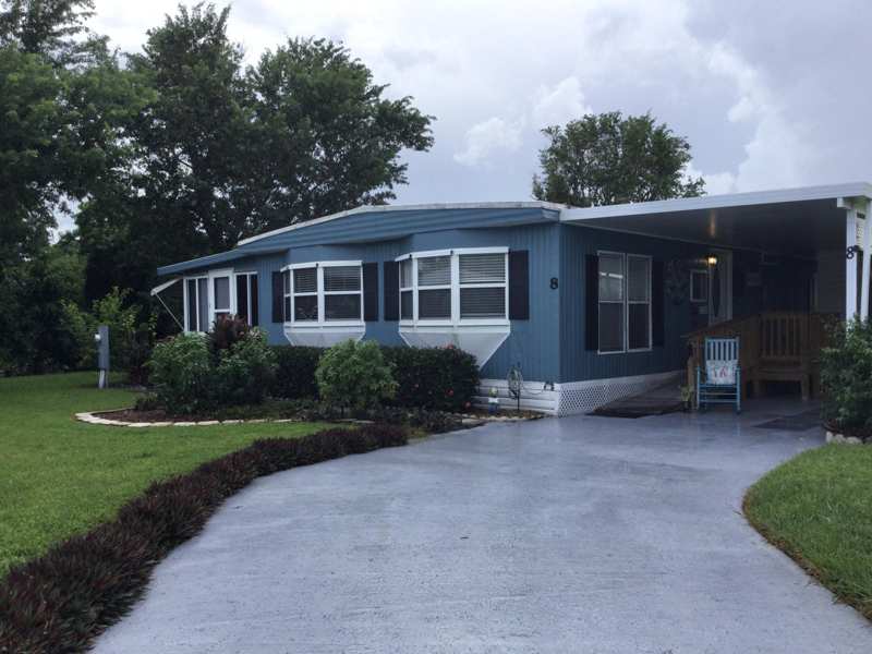 2 bedroom Mobile Home at 8 Santa Fe Lane, Spanish Lakes Riverfront, Port St. Lucie — photo 1