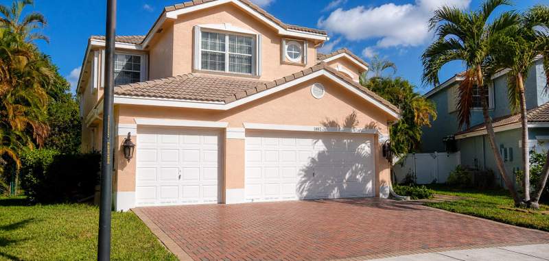 6 bedroom Single Family Residence at 1802 SW 156th Avenue, Silver Shores (Parcels A Thru G), Miramar — photo 2