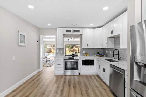 1227 N Ocean Breeze, Lake Worth Beach FL - photo 7 of 36