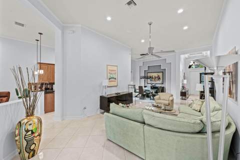 7167 Boscanni Drive, Boynton Beach FL - photo 13 of 35