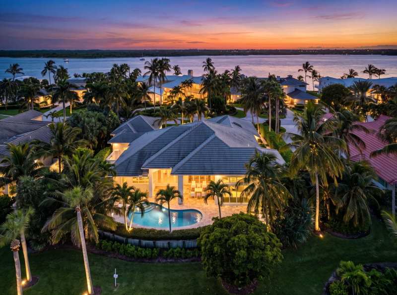 4 bedroom Single Family Residence at 7037 SE Harbor Circle, Sailfish Point, Stuart — photo 1