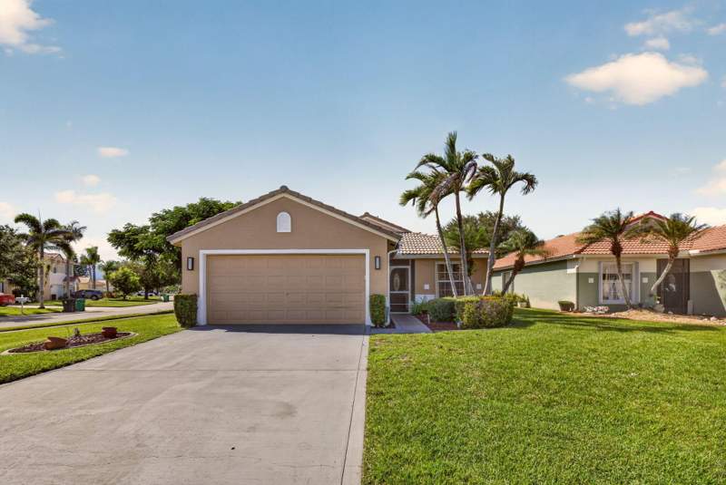 3 bedroom Single Family Residence at 628 Stanford Lane, ST JAMES GOLF CLUB PARCEL C PHASE 1, Port St. Lucie — photo 1