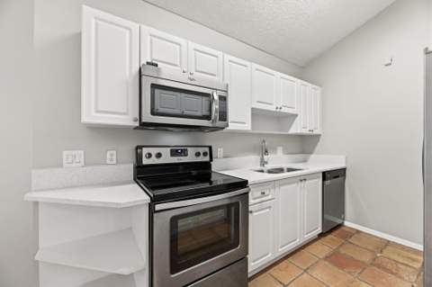 12501 Woodmill Drive, Palm Beach Gardens FL - photo 11 of 35