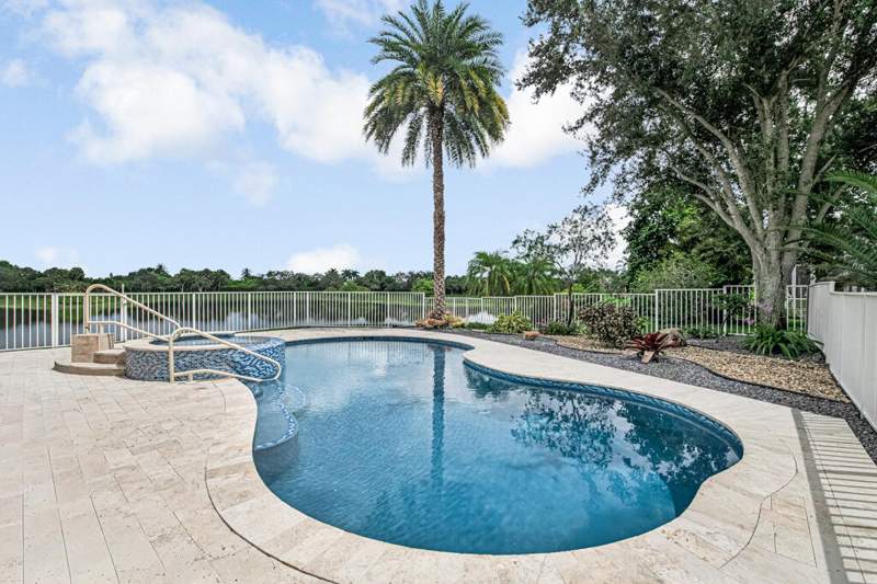 4 bedroom Single Family Residence at 6525 MURANO Way, BELLAGGIO, Lake Worth — photo 3