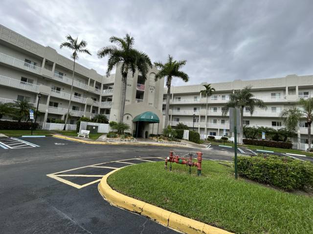 7775 Southampton Terrace #312, home for sale in Tamarac