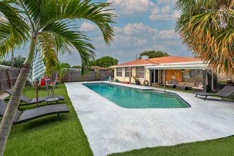 1202 N K Street, pool for sale in Lake Worth Beach