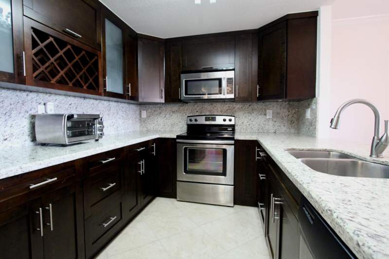1 bedroom Condominium at 10777 W Sample Road #716, Country Club Towers, Coral Springs — photo 2