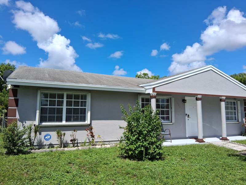 3 bedroom Single Family Residence at 1341 SW 73RD Avenue, NORTH LAUDERDALE ESTATES, North Lauderdale — photo 2