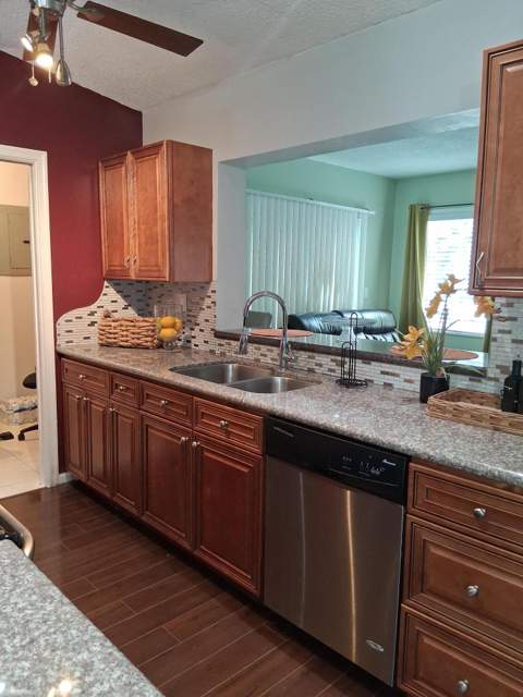 1341 SW 73rd Avenue, North Lauderdale FL - photo 7 of 22