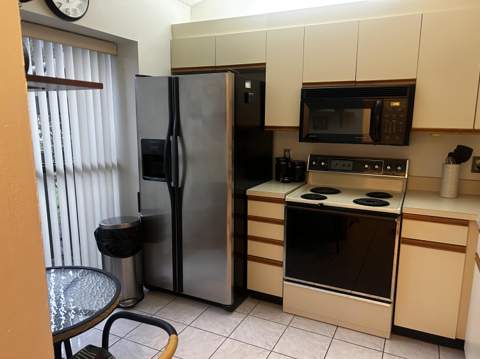 81 Via De Casas Norte, Boynton Beach FL - photo 6 of 19
