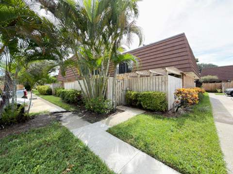 710 7th Lane, Palm Beach Gardens FL - photo 23 of 30