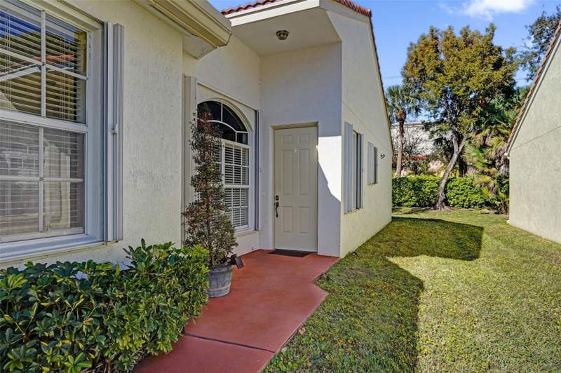3 bedroom Villa at 6267 Petunia Road #6267, Floral Lakes Ph 3 And 4, Delray Beach — photo 4