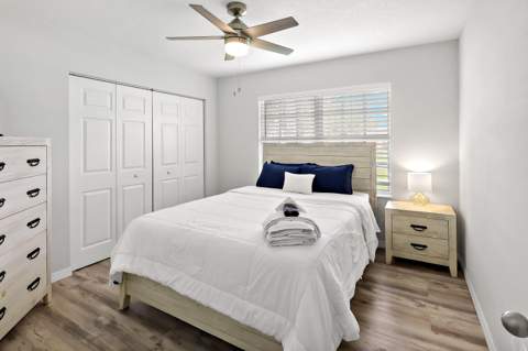 2461 SE Rock Springs Drive, Port St. Lucie FL - photo 15 of 24