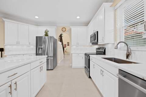 12621 YARDLEY Drive, Boca Raton FL - photo 9 of 37