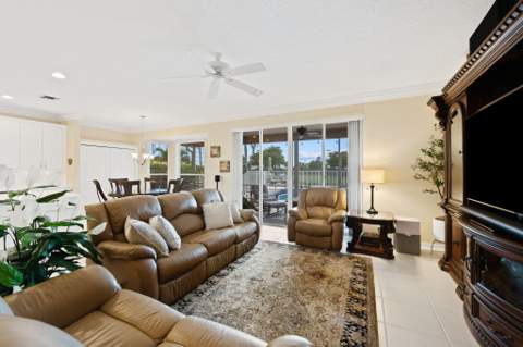 12621 YARDLEY Drive, Boca Raton FL - photo 13 of 37